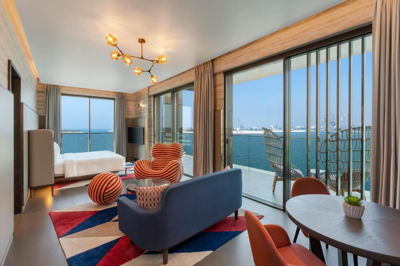 Hyatt Centric Jumeirah Dubai Eksteriør billede A suite at the hotel