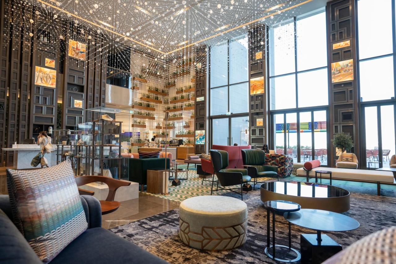 Hyatt Centric Jumeirah Dubai Eksteriør billede The lobby of the hotel