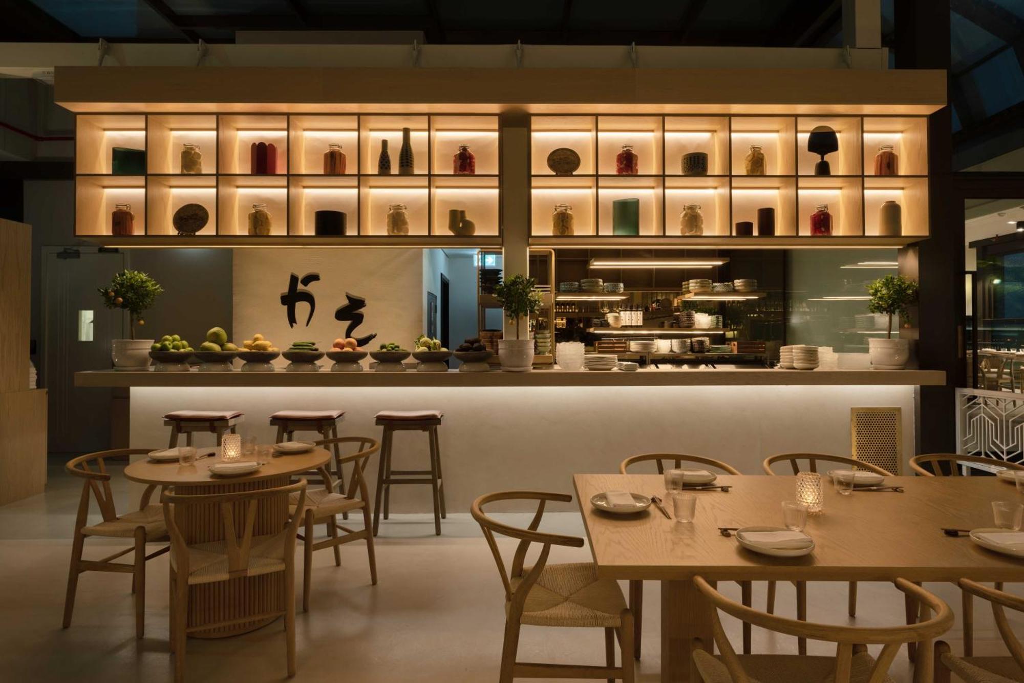 Hyatt Centric Jumeirah Dubai Eksteriør billede Interior of the restaurant