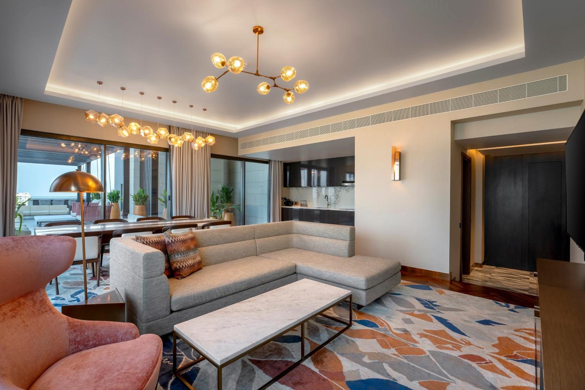 Hyatt Centric Jumeirah Dubai Eksteriør billede A suite at the hotel